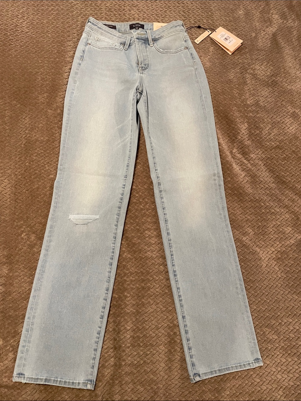 NYDJ  Bailey w/ Cool Embrace straight Jeans